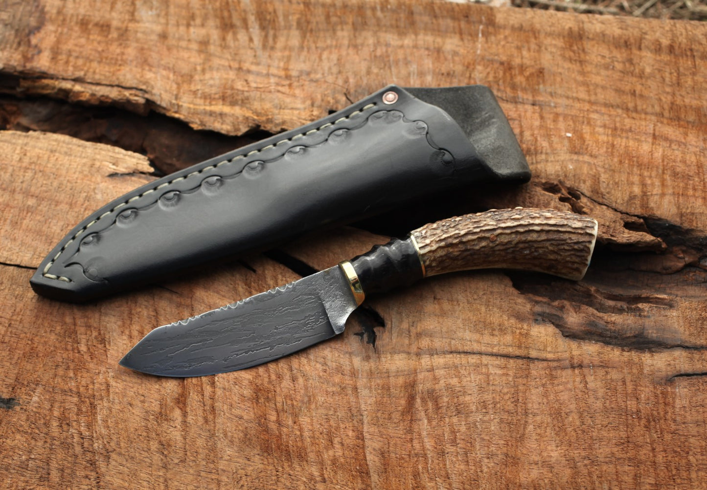 Etched Utility/Hunter with elk and blesbok horn