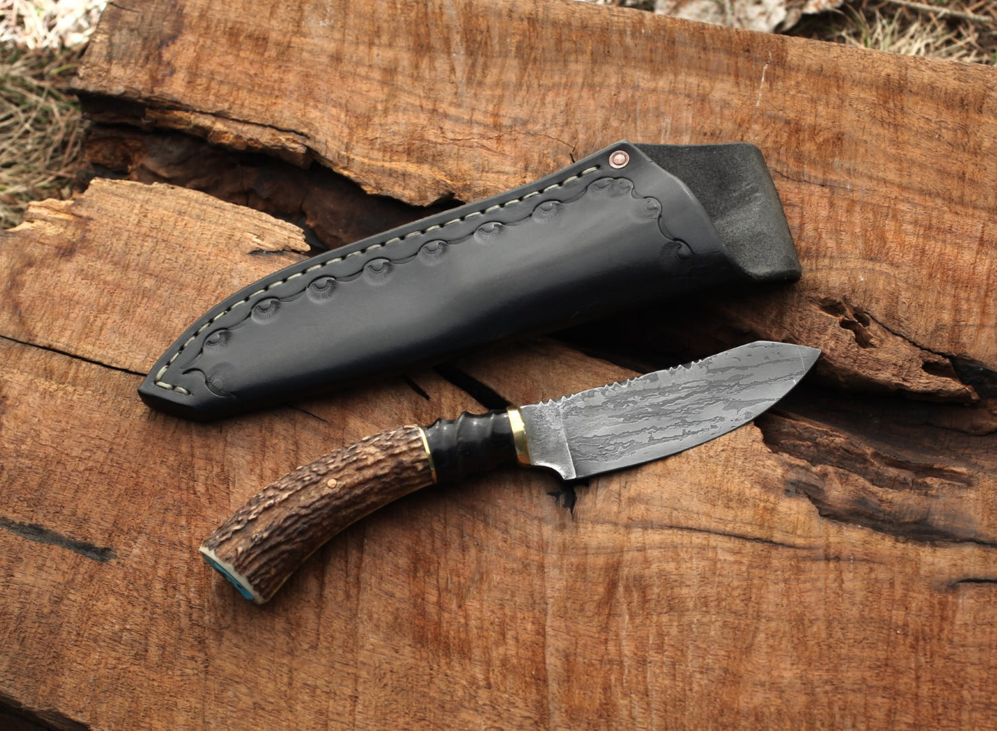 Etched Utility/Hunter with elk and blesbok horn