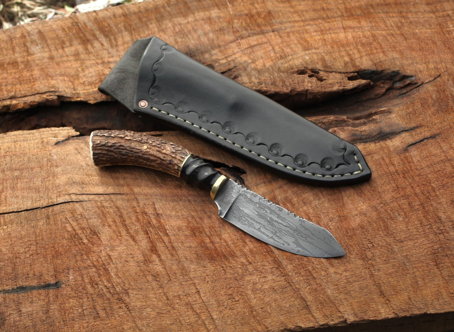 Etched Utility/Hunter with elk and blesbok horn