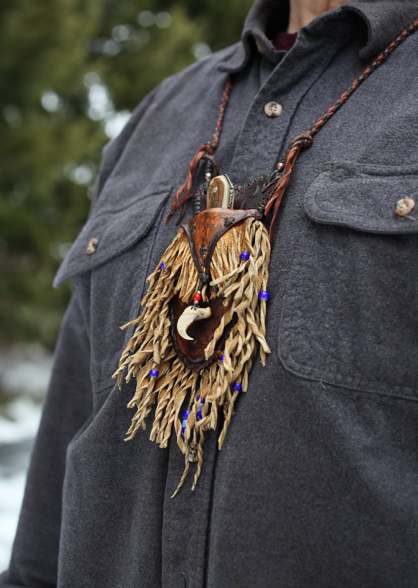 Mountain Man Neck Knife, cougar claw
