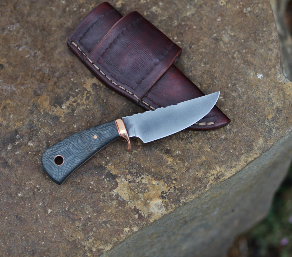 3 finger utility blade, canvas micarta