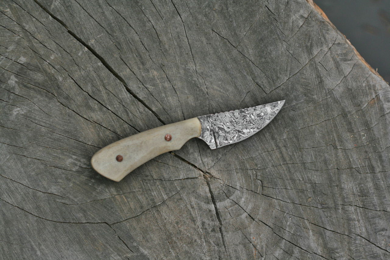 Custom neck knife, deer antler