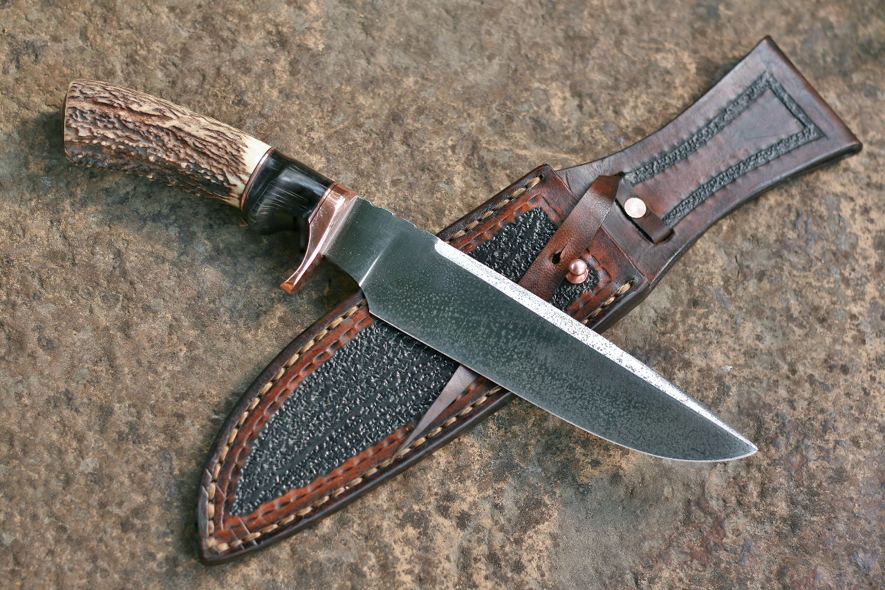 Fancy fighter, elk and African horn