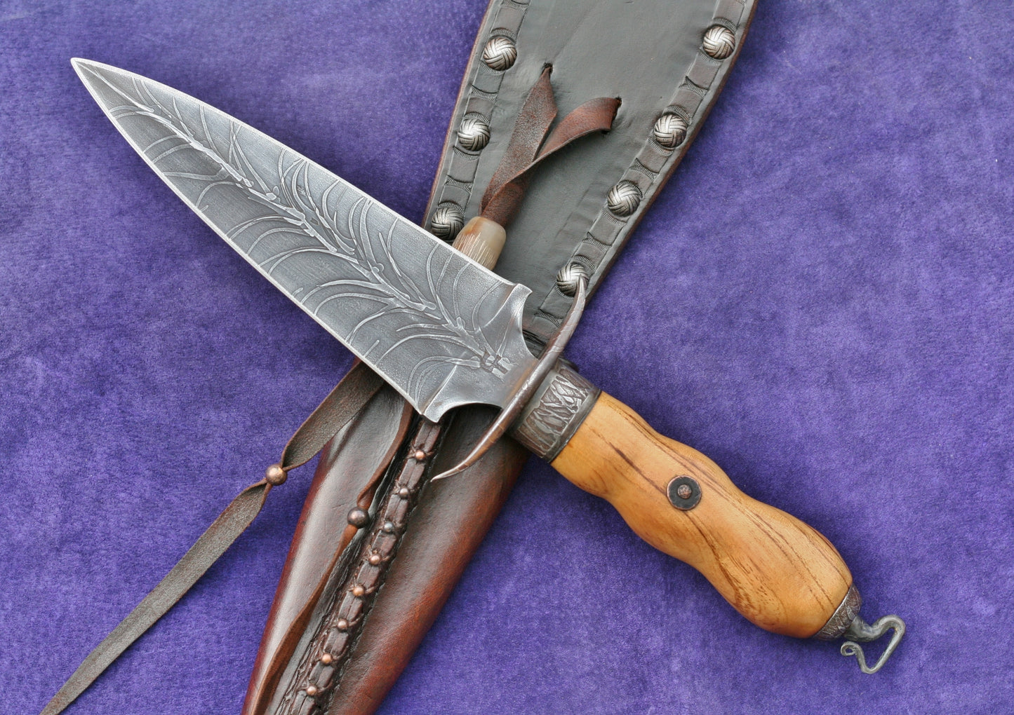 Renaissance Double Edged Knife