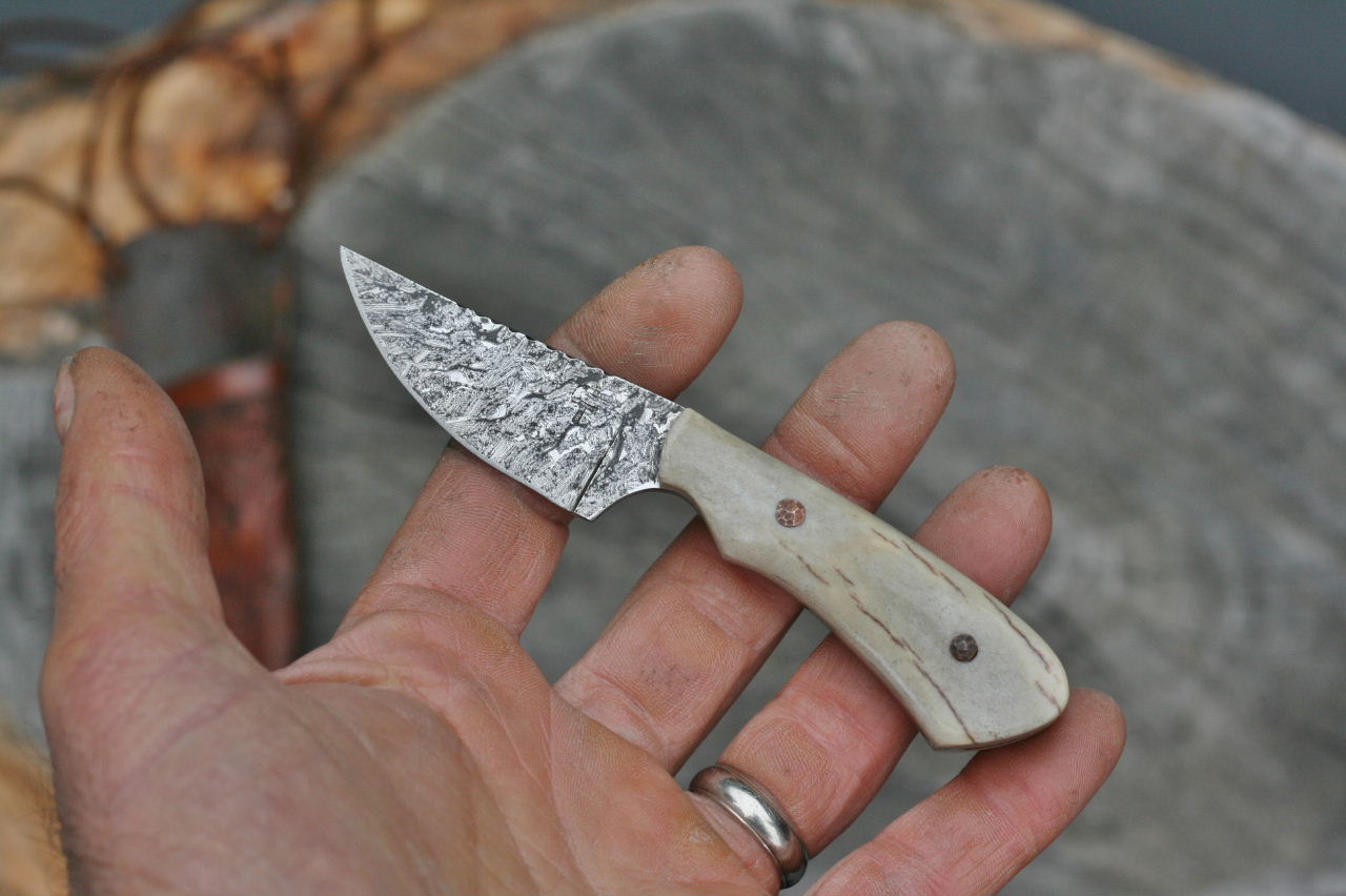 Custom neck knife, deer antler
