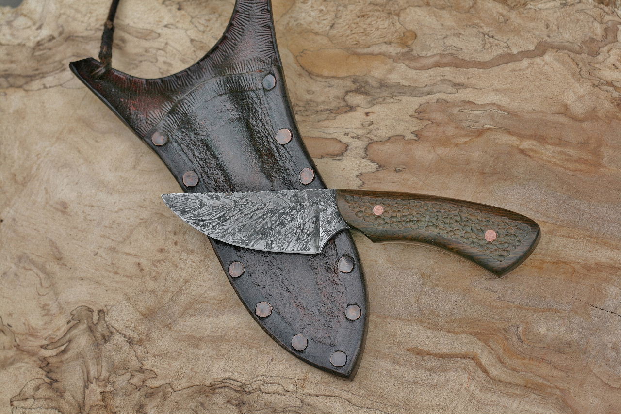 Custom necker, lignum vitae