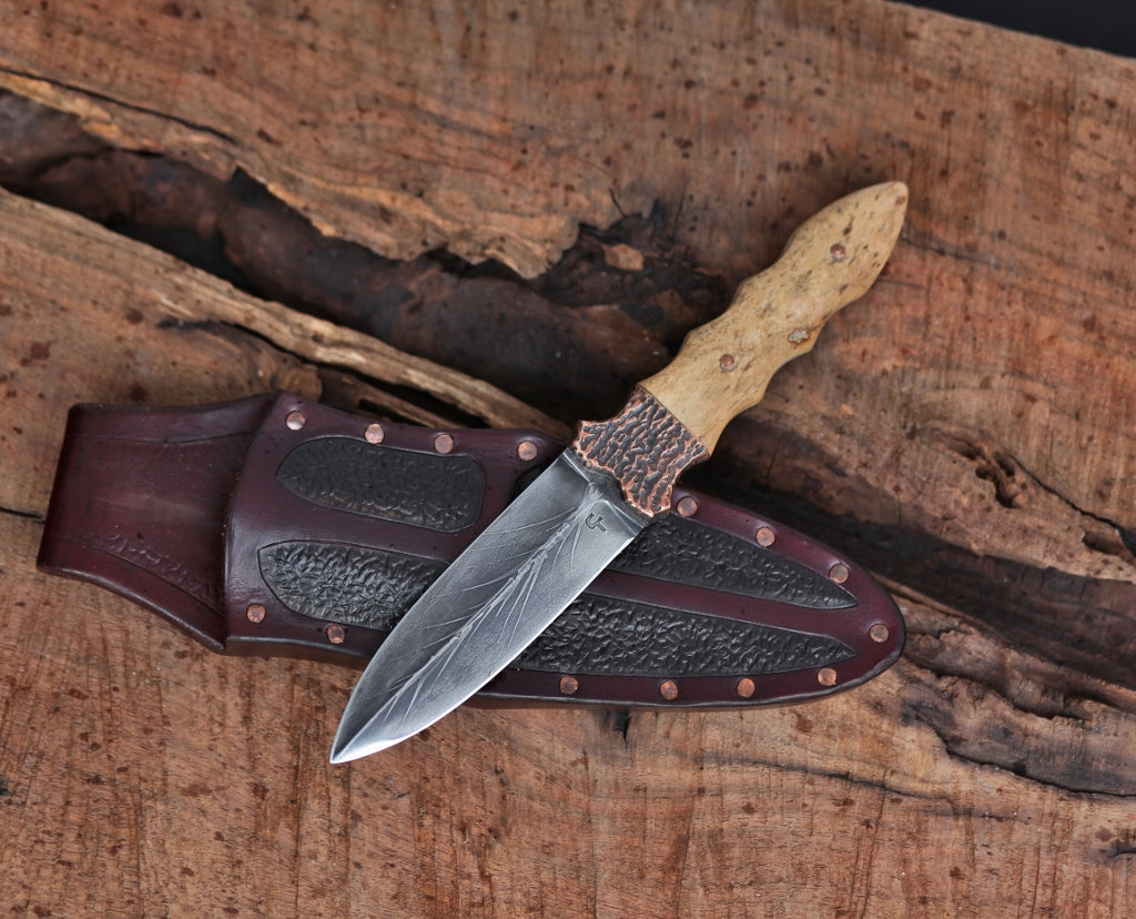 2 edged Renaissance knife, oosik and copper