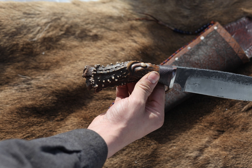 Mountain Man camp knife, carved antler