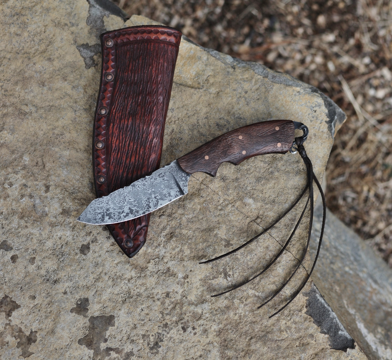 Spay point hunter/utility knife, African rosewood