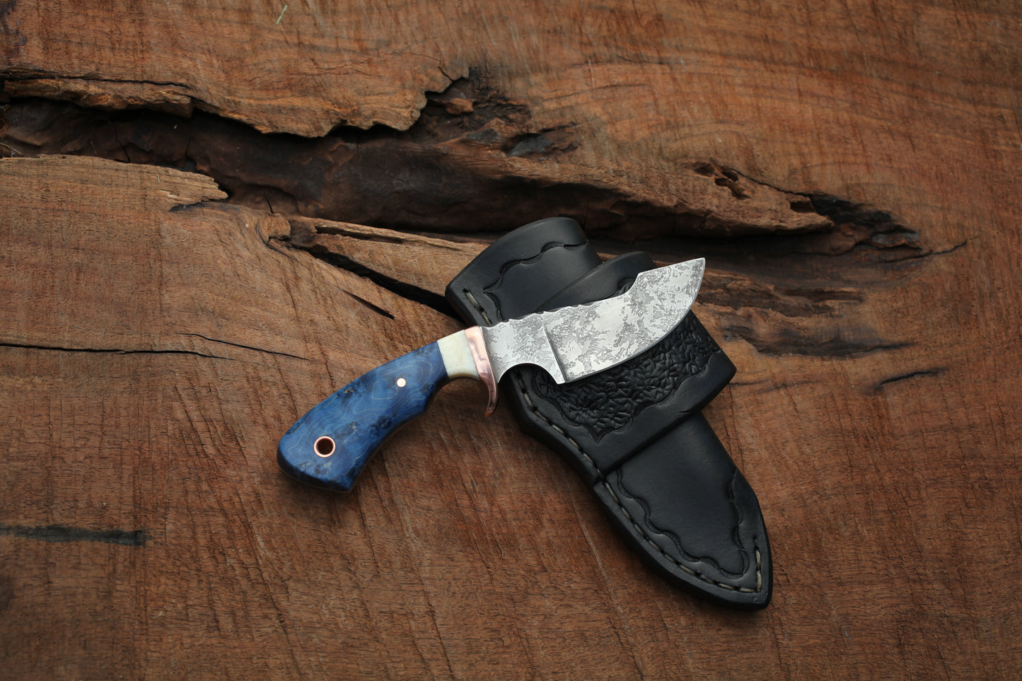 Modified Drop point hunter, blue maple