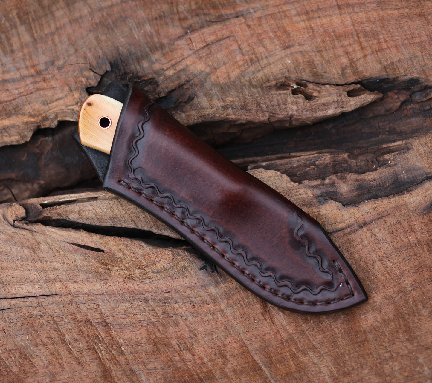 Guardless Drop point hunting knife, Pacific yew wood