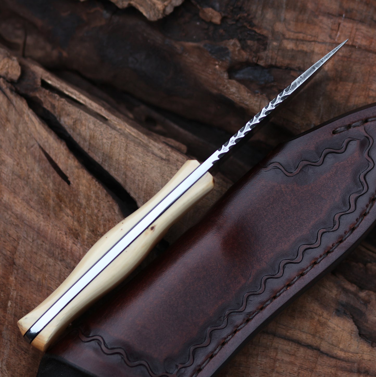 Guardless Drop point hunting knife, Pacific yew wood