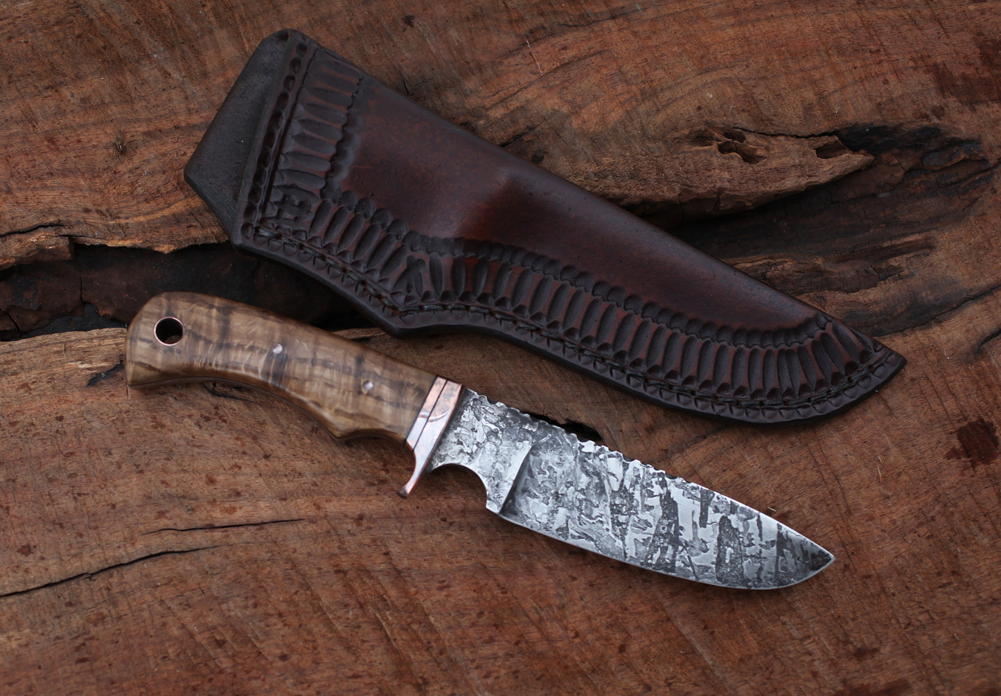 Large game Hunter/Camp knife, figured white oak