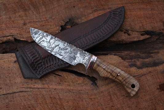 Large game Hunter/Camp knife, figured white oak