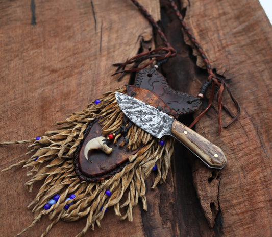 Mountain Man Neck Knife, cougar claw