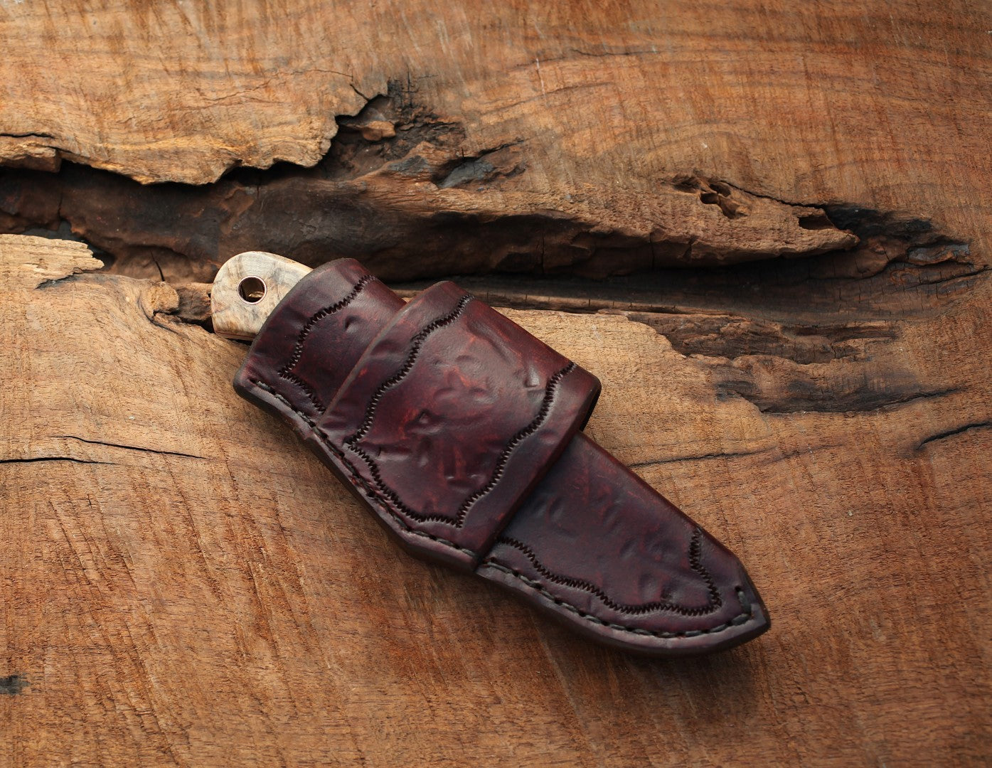 Spay point utility/hunting knife, box elder burl