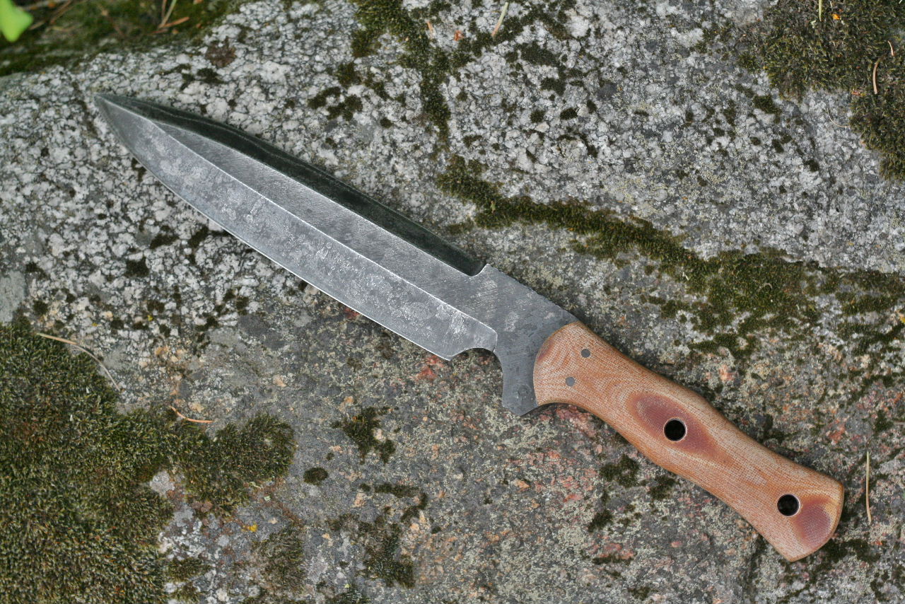 Custom spearpoint Walkabout   knife
