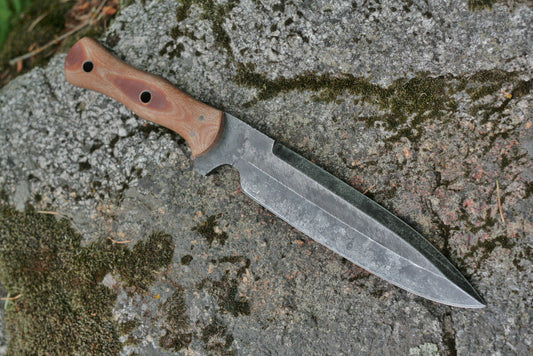 Custom spearpoint Walkabout   knife