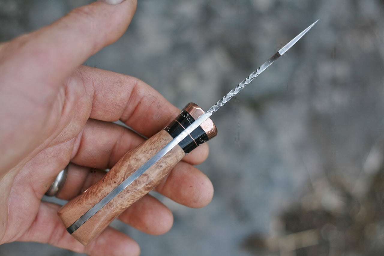 Custom 3 finger skinner knife, box elder and horn