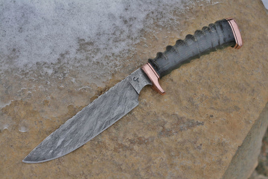 Dark fighter, blesbok horn