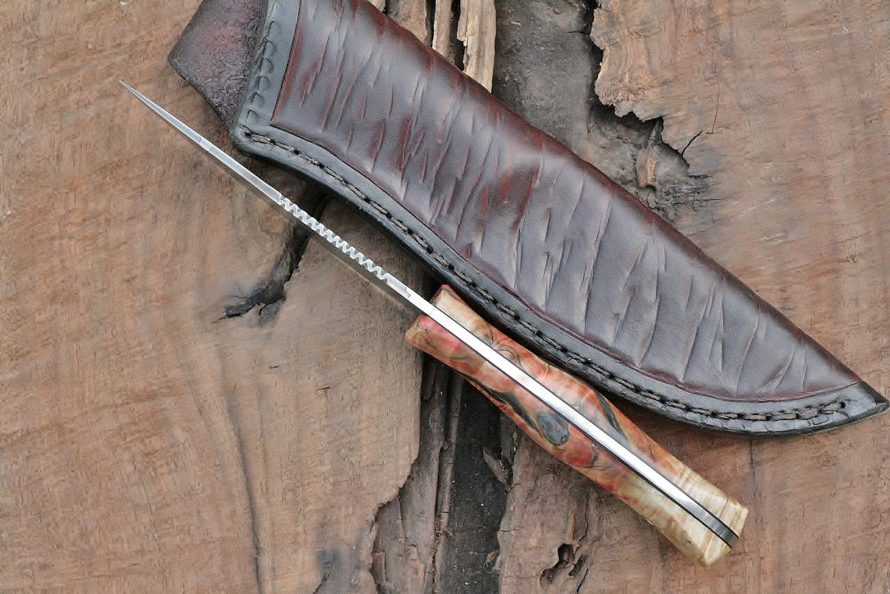 Custom hunter utility knife, box elder