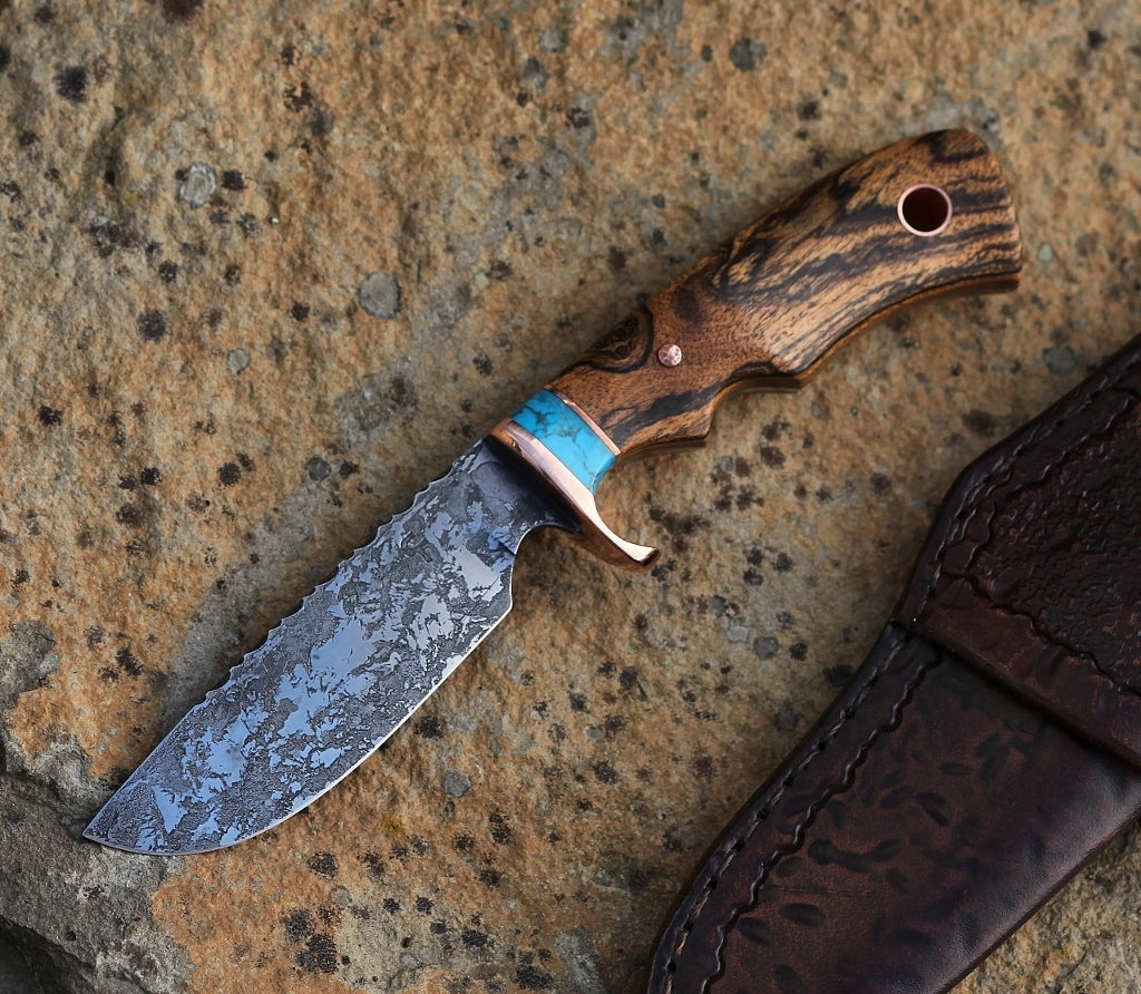 Custom hunter/skinning knife, bocote and tourquoise