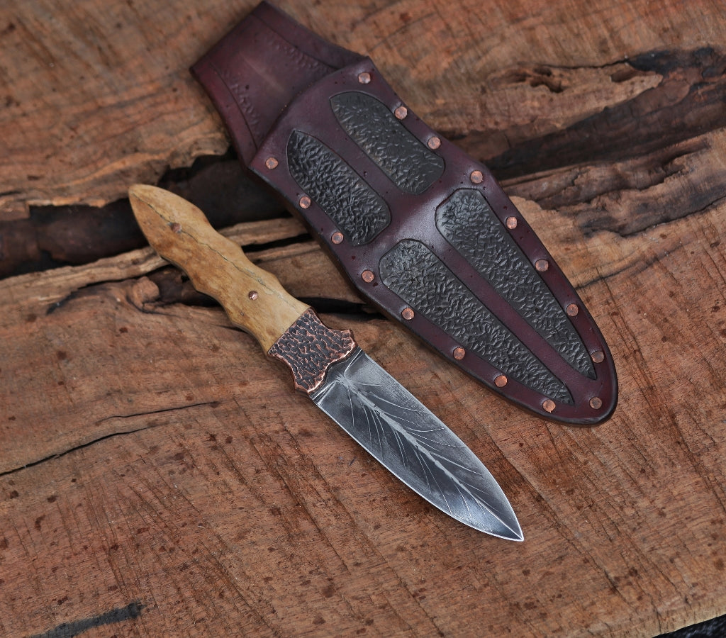 2 edged Renaissance knife, oosik and copper
