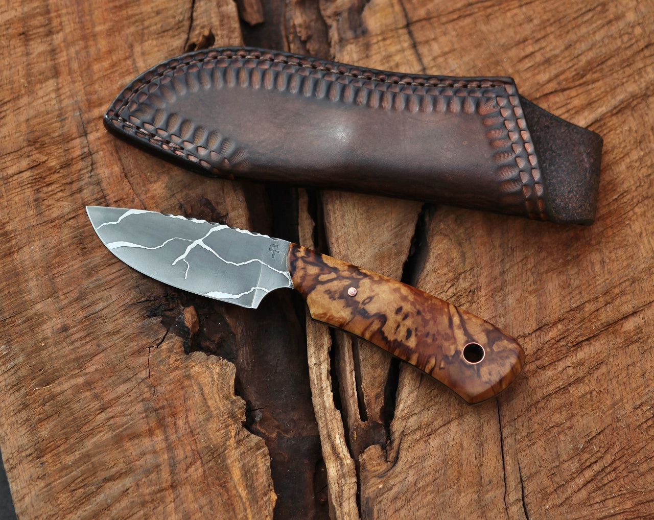 Guardless drop point hunter, spalted cherry