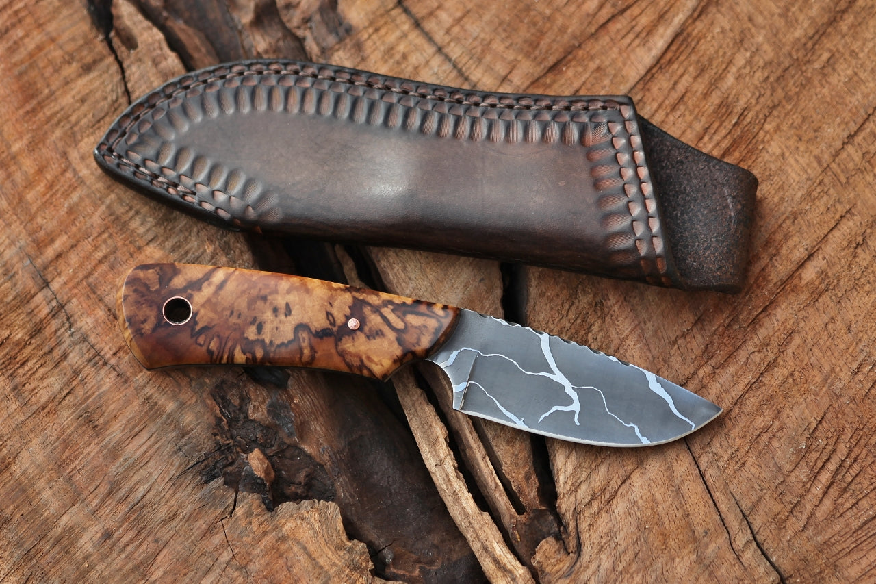 Guardless drop point hunter, spalted cherry