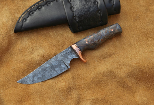 Choke up utility blade, blue maple burl