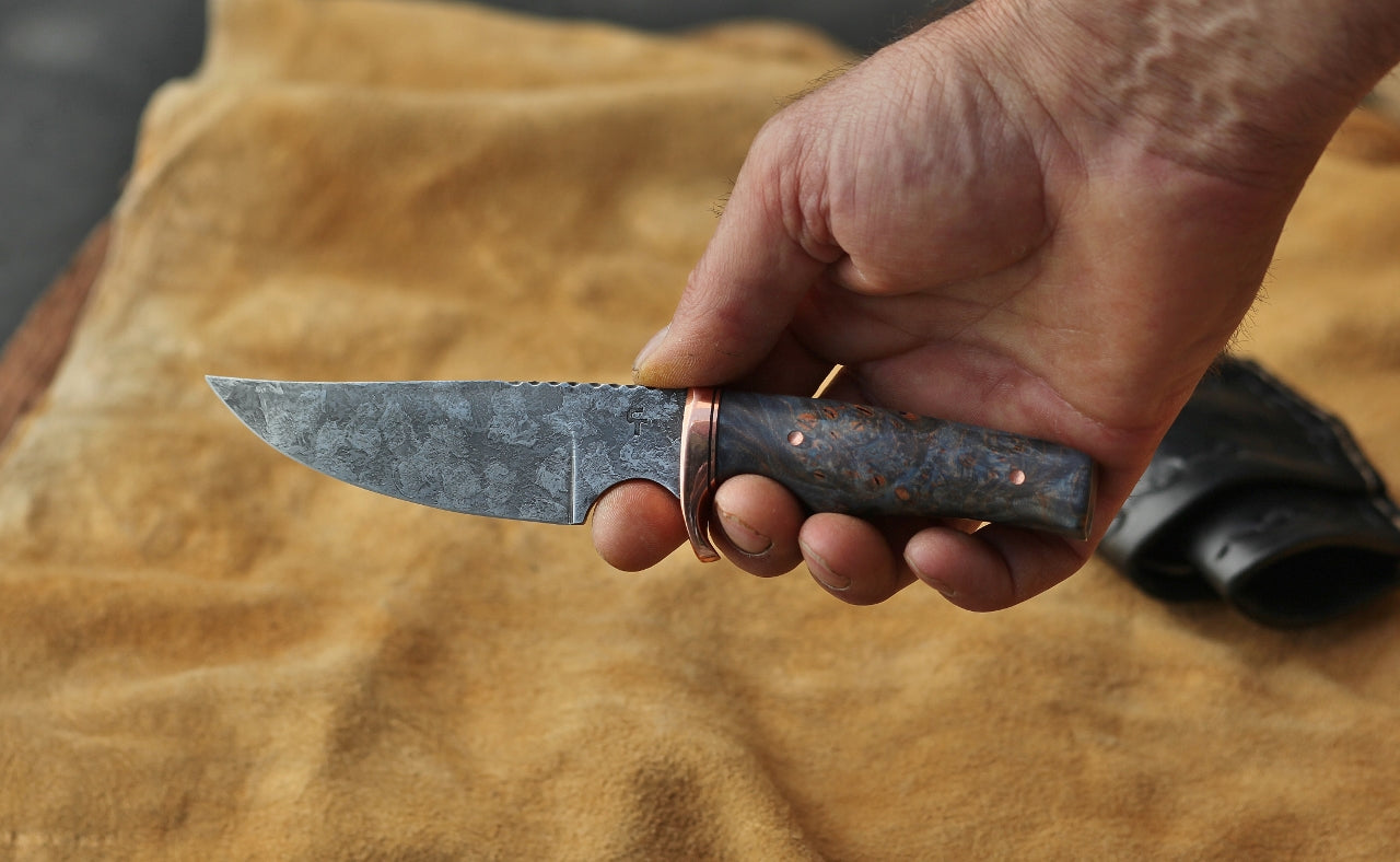 Choke up utility blade, blue maple burl